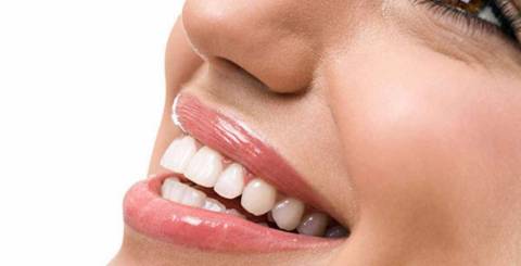 7 Effective Tips on How to Make Your Teeth and Gums Healthier